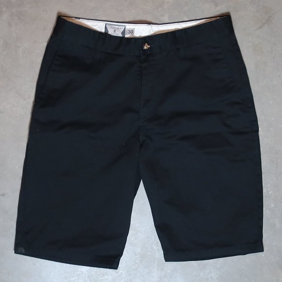 Volcom. Men's 30. Shorts. Black. - Picture 1 of 5